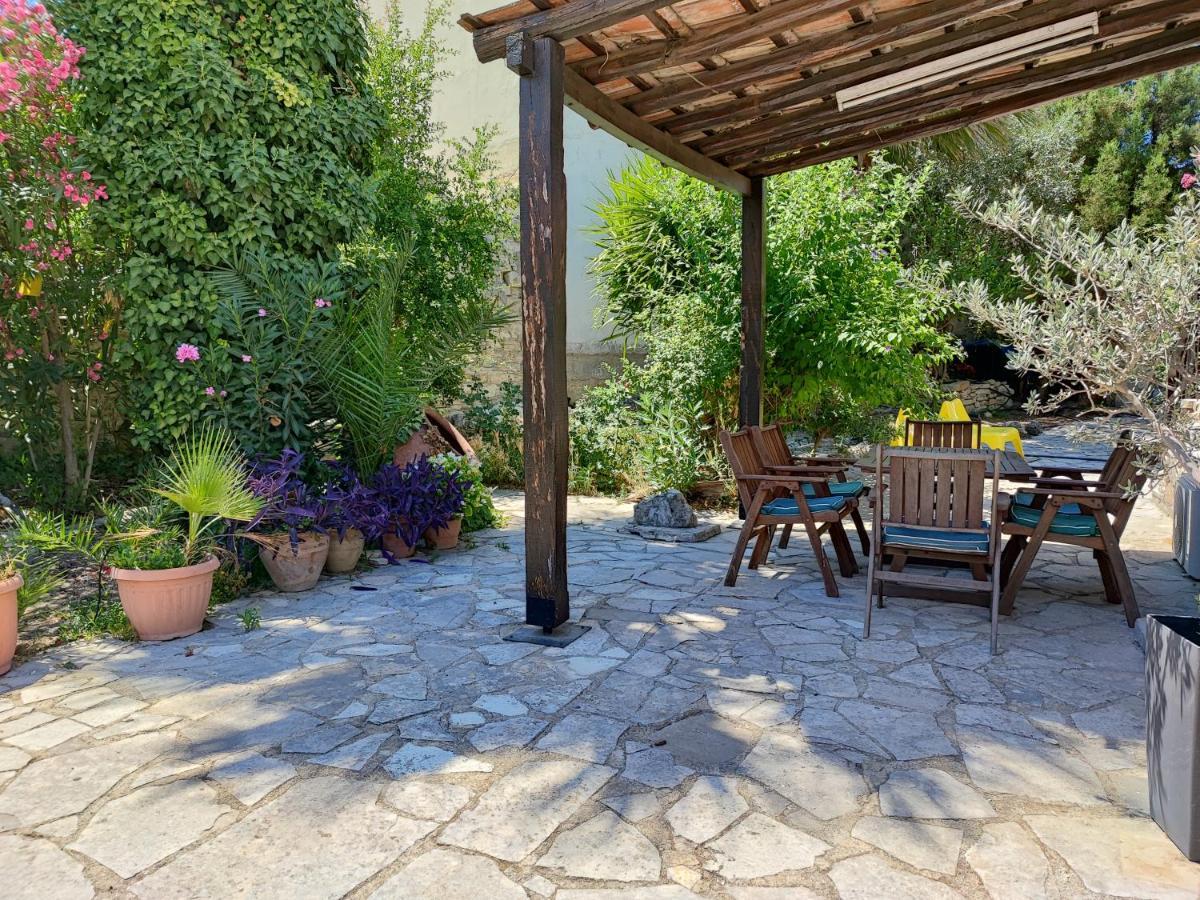 Liakoto Guest House Panayia Bagian luar foto