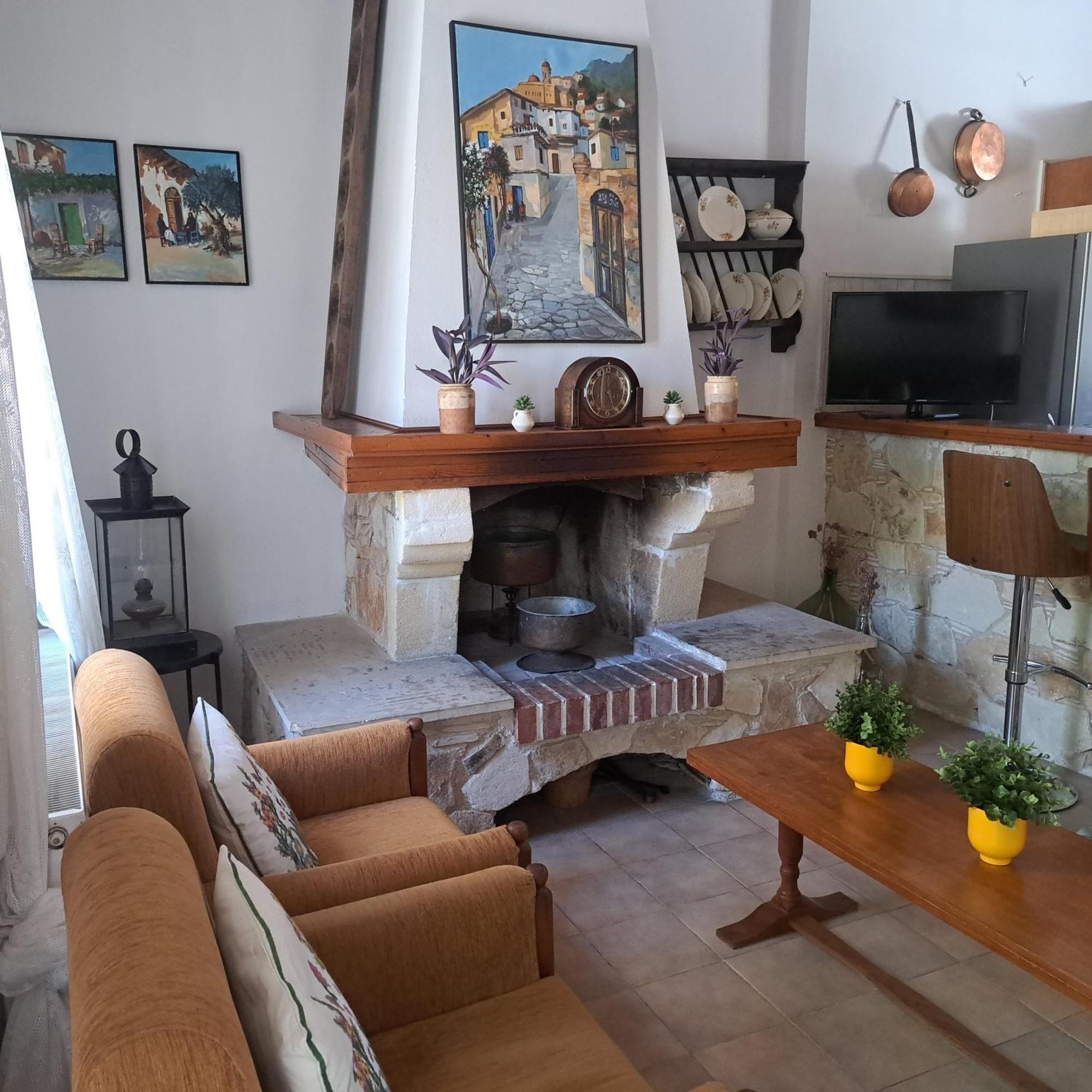Liakoto Guest House Panayia Bagian luar foto